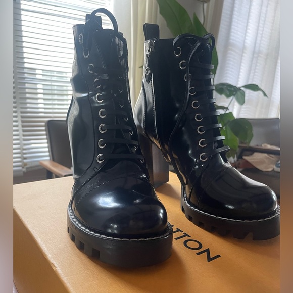 Louis Vuitton - Star Trail - Black Patent Leather Ankle Boots - Picture 7 of 16